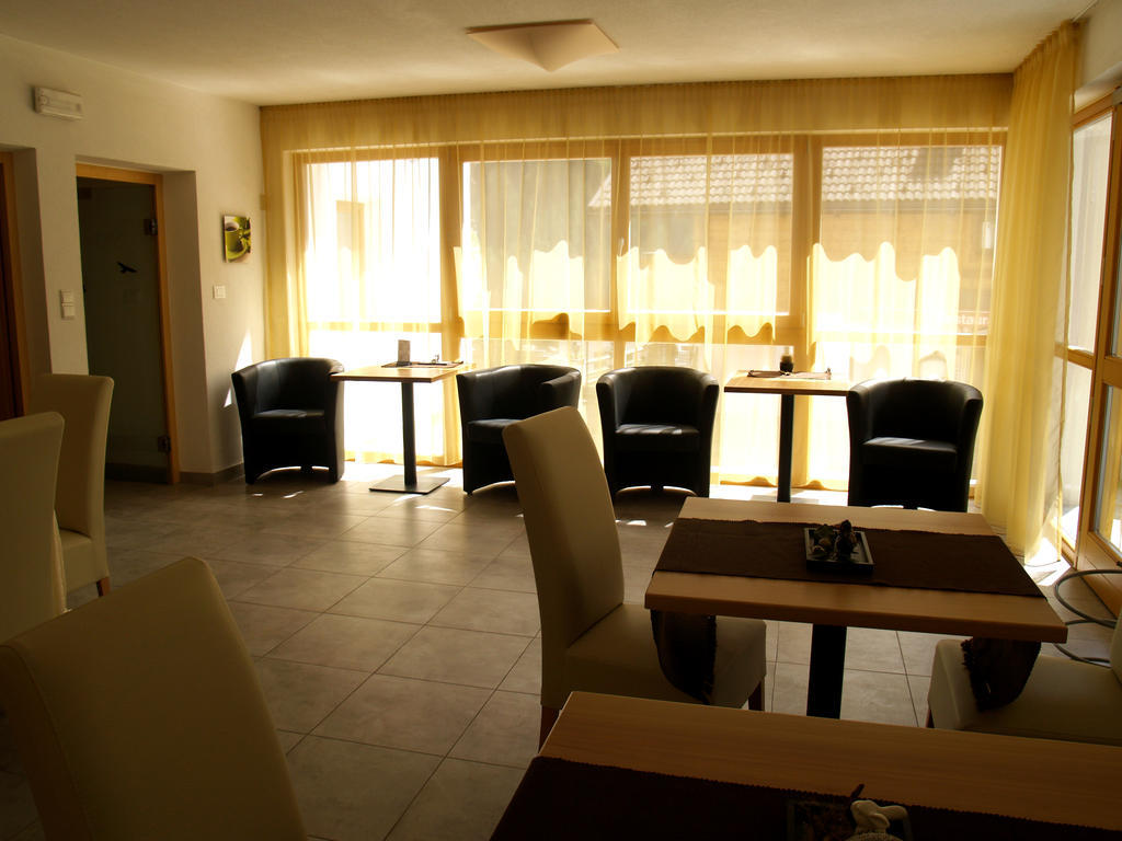 Cafe Schneider Bed and Breakfast Lappago Exteriör bild