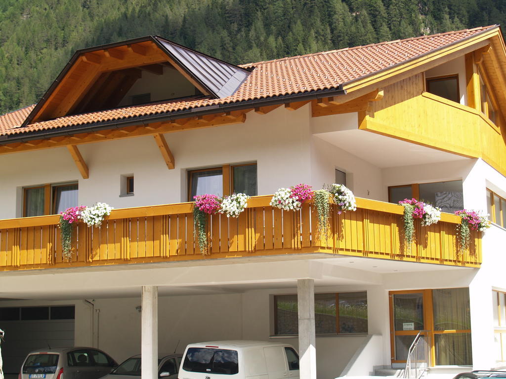 Cafe Schneider Bed and Breakfast Lappago Exteriör bild